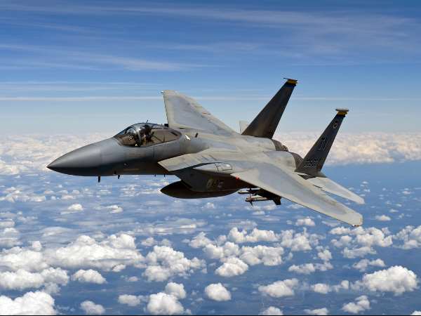 एफ-15सी इंटरसेप्ट एयरक्राफ्ट करना लॉन्च एफ-15सी इंटरसेप्ट एयरक्राफ्ट करना लॉन्च