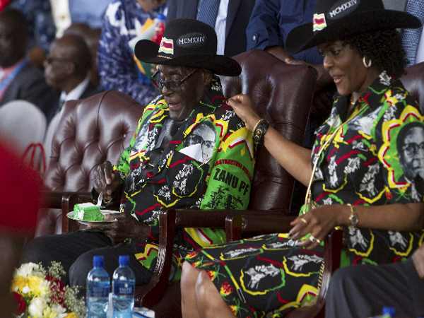  2014 में जिम्बाब्वे की राष्ट्रपति बनने की घोषणा की थी