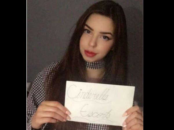 ट्यूशन फी और घूमने के लिए कर रही है वर्जिनिटी नीलाम