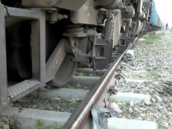 मरम्मत का कार्य शुरू करवाया