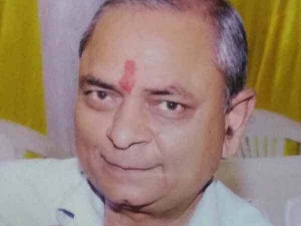 गले पर धारदार हथियार से काटने के निशान