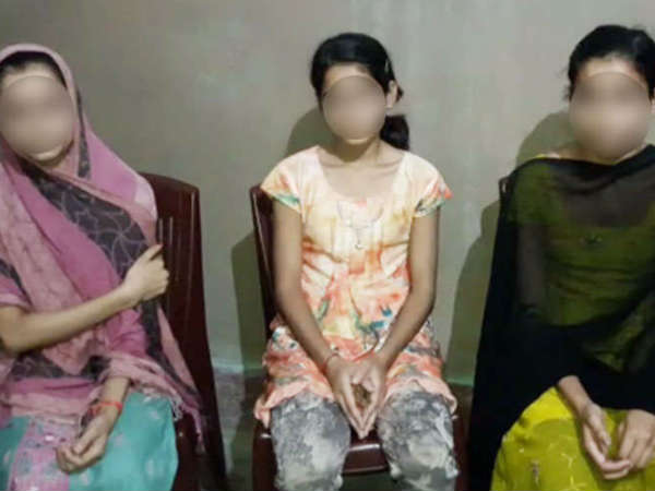 7 महीनों से खौफ के साए में जी रही थीं तीनों बहनें