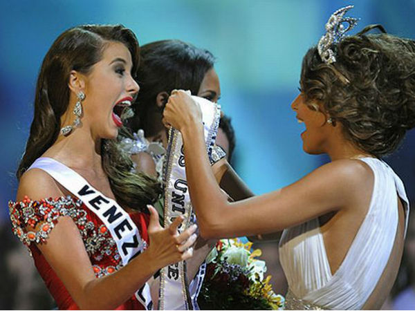 स्लिम बनाने के लिए जुल्म स्लिम बनाने के लिए जुल्म