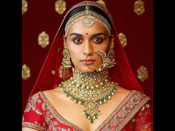 विवाद में घिरे तो थरूर ने हटा दिया ट्वीट विवाद में घिरे तो थरूर ने हटा दिया ट्वीट