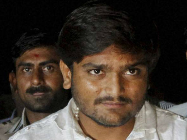 हार्दिक की छवी कमजोर हुई