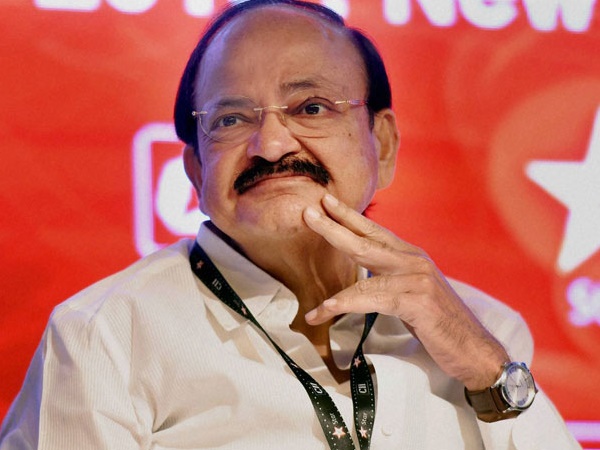 सरकारी नौकरों से भी कम राष्ट्रपति और उपराष्ट्रपति की सैलरी