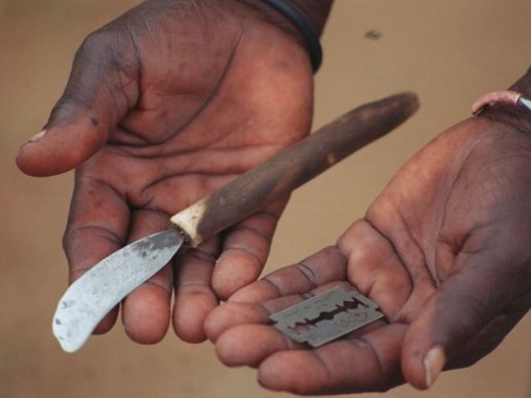 मासूम बच्चियों के साथ होती है खतना