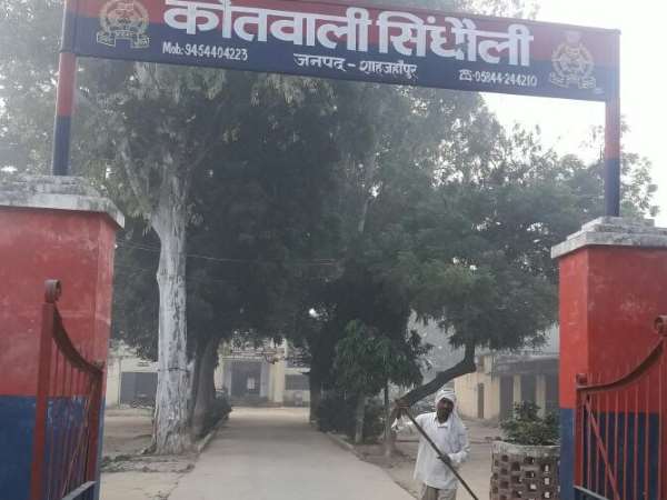 सरकारी नौकरी की आस में गुजारे 30 साल