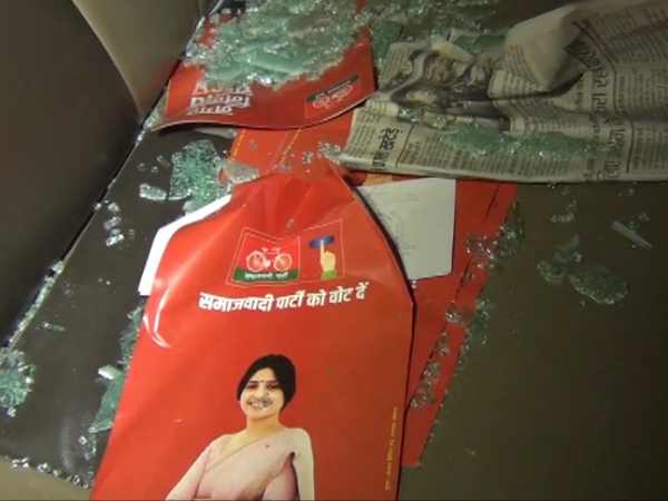 शादी का कार्ड बांंटने निकले थे दोनों भाई