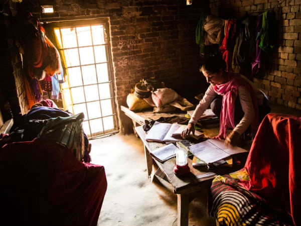  ग्लू का बिजनेस कर भरी अपनी फीस 