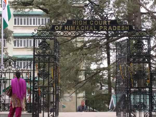 कोर्ट करवा सकती है CBI जांच