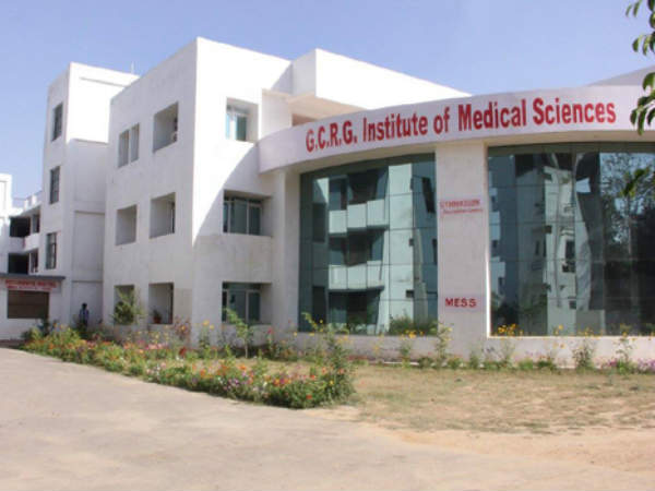 सुप्रीम कोर्ट ने तय की थी दाखिले की तारीख