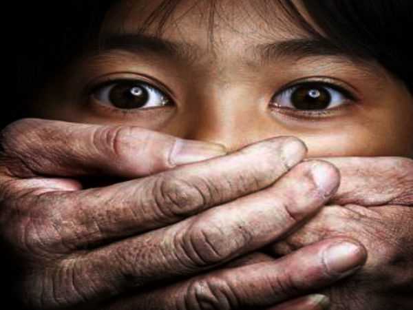 60 साल के बुजुर्ग की डोली नीयत