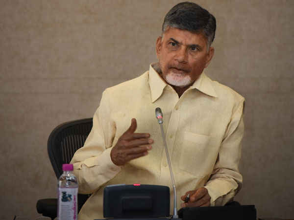  खुद बढ़ा ली थी सैलरी 