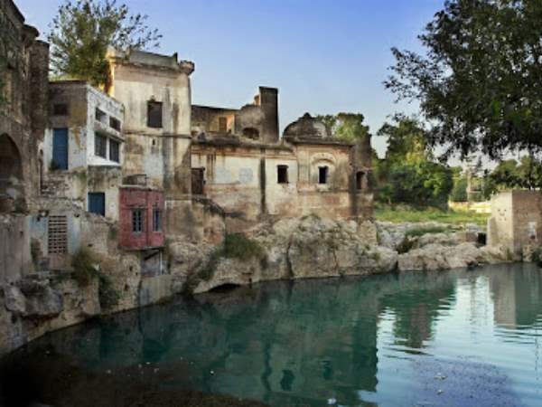 भारत से भी कटासराज के दर्शन को जाते हैं श्रद्धालु