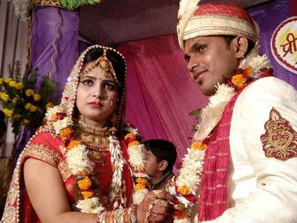 रात का सफर था तो सब सो गए थे