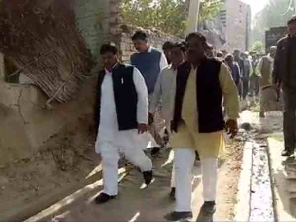 देखने पहुंचे शिवपाल