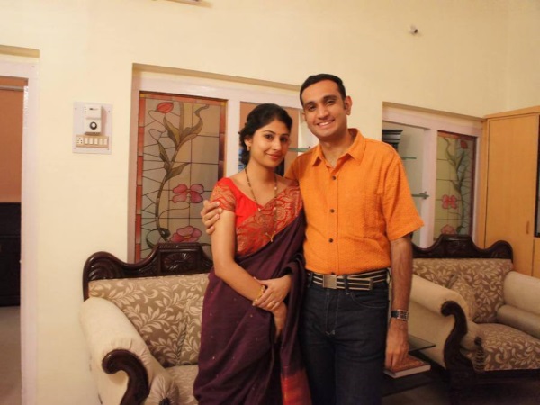 स्मिता के पति आईपीएस हैं