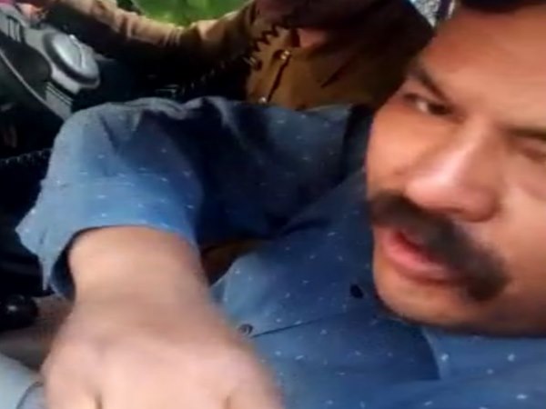 शापिंग मॉल के पास युवक को धमकाया