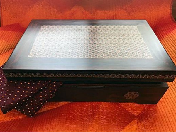 मोदी ने इवांका को दिया तोहफा