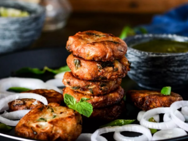 परोसे गए एक से एक लजीज व्यंजन परोसे गए एक से एक लजीज व्यंजन