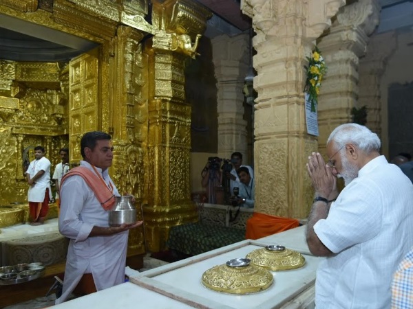 क्या राहुल हिंदू नहीं है ?