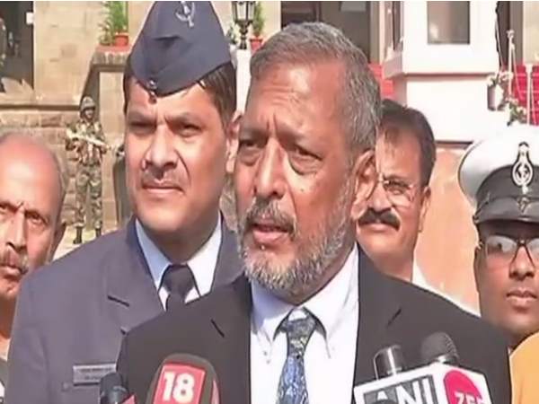 फिल्म जगत कर रहा समर्थन