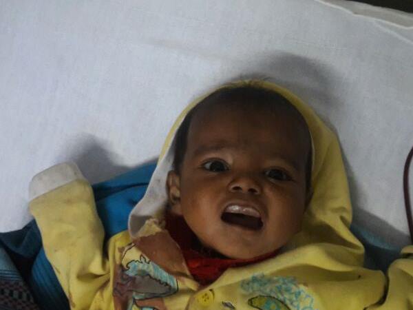 Parents of child found by GRP who was in Bareilly passenger train. Parents of child found by GRP who was in Bareilly passenger train.