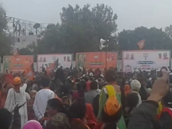 A youth beaten by BJP members when he shown black flag to CM Yogi Adityanath.