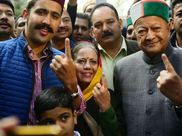 Virbhadra Singh and PK Dhumal voted in Himachal Pradesh election