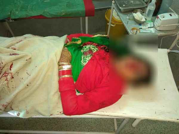 Wife died in road accident in front of husband in Himachal Pradesh.