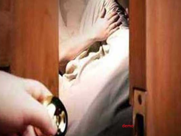 tonk two couple caught in hotel rajasthan tonk two couple caught in hotel rajasthan