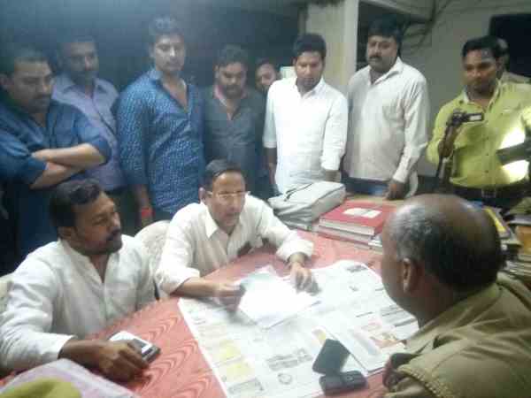 BJP सांसद के खिलाफ FIR दर्ज कराने पहुंचे विपक्षी नेता, CM योगी को दी थी गाली