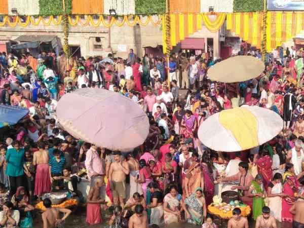Kartik Purnima 2017: Ganga Ghat of Varanasi Kartik Purnima 2017: Ganga Ghat of Varanasi