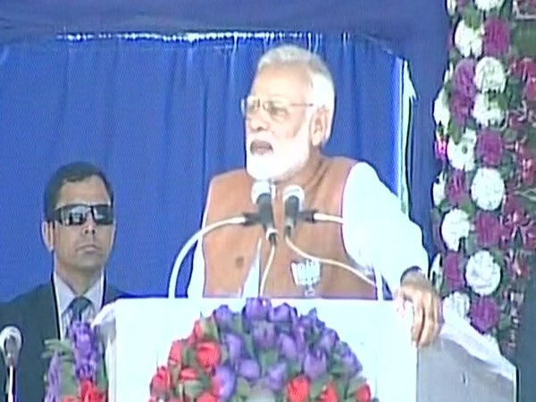 Gujarat Assembly Election 2017: ये माटी मेरी मां है, जिन्दगी लगा दूंगा इसका कर्ज चुकाने में- मोदी