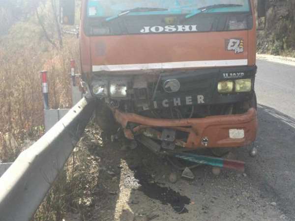 Three killed in horrific accident in Shimla, Himachal Pradesh.