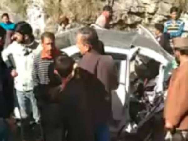 Three killed in horrific accident in Shimla, Himachal Pradesh.