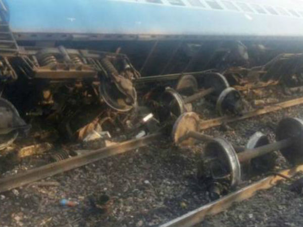 Engine of Jammu Patna Archana Express separeated from tain in Saharanpur, Uttar Pradesh.