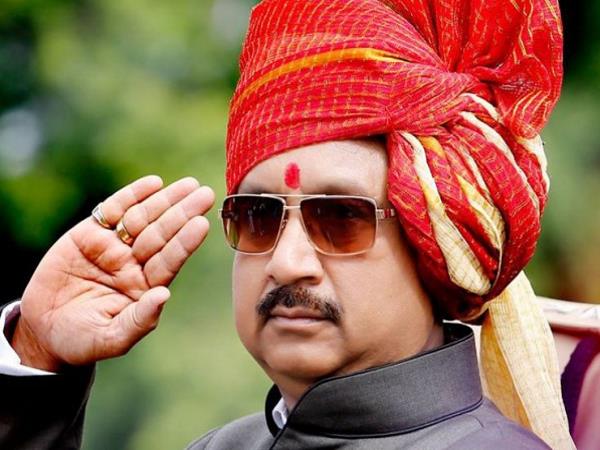 मध्य प्रदेश: Pacific School Games 2017 में बच्चों की जगह जा रहे भाजपा सरकार के मंत्री मध्य प्रदेश: Pacific School Games 2017 में बच्चों की जगह जा रहे भाजपा सरकार के मंत्री