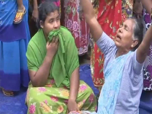 लापता मछुआरों के परिजन सड़क पर उतरे