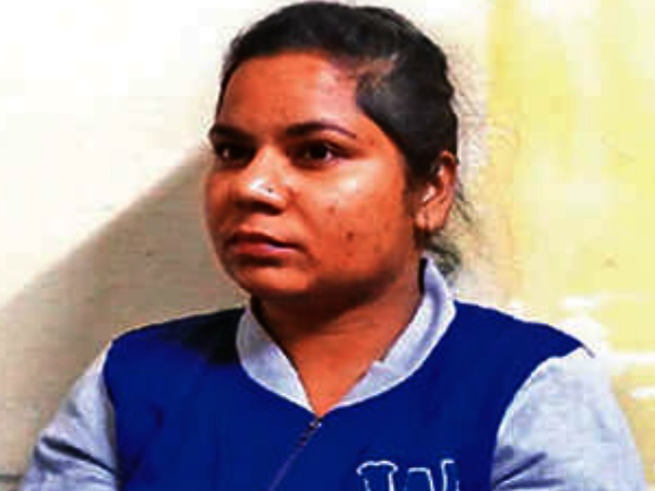  वह बैंक के पिछले आठ महीने चक्कर काट रहा था