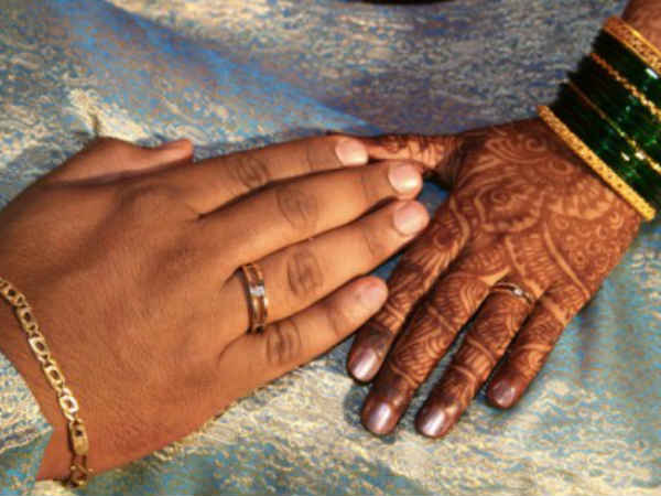 बारात जाने से पहले मां का गुस्सा बारात जाने से पहले मां का गुस्सा