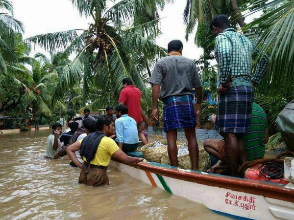  तटीय इलाकों में चक्रवात के कारण भारी बारिश जारी