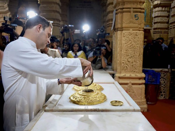 मंदिर दौरों को यथार्थवादी स्वीकृति!