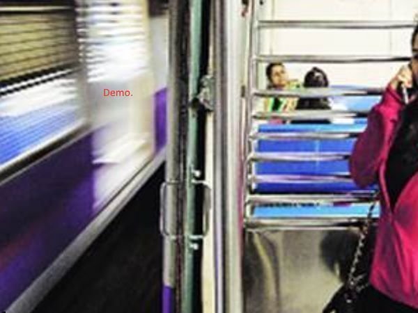 लड़की और बदमाशों के बीच हुई थी झड़प