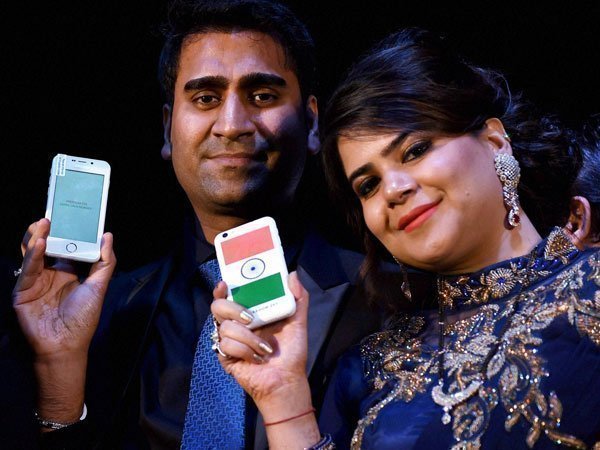 अगले साल मार्च-अप्रैल तक स्‍मार्टफोन डिलेवर कर पाएंगे