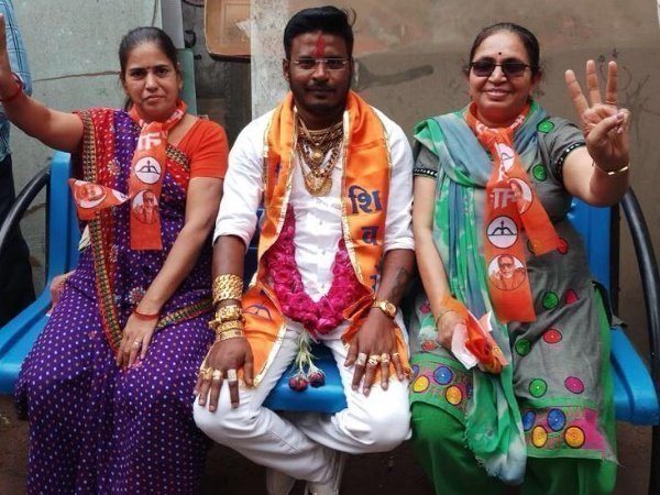 पूरे शरीर पर बस दिखता है सोना पूरे शरीर पर बस दिखता है सोना