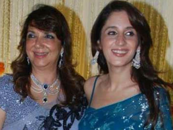  मशहूर फिल्म अभिनेता संजय खान की बेटी