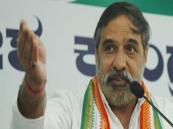 आनंंद शर्मा ने डिबेट की चुनौती आनंंद शर्मा ने डिबेट की चुनौती