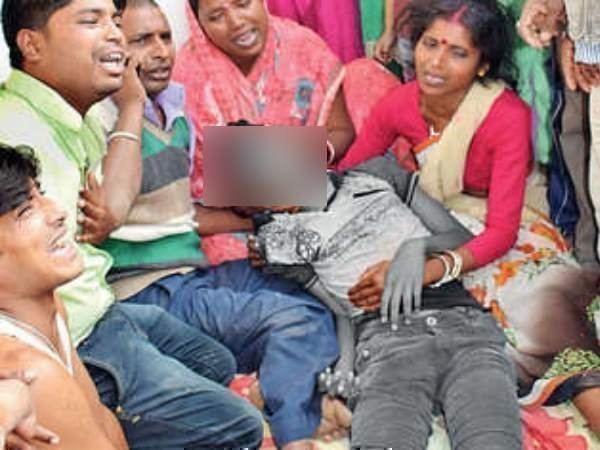 घर पर नहीं था कोई, बच्चे को दी गई मौत